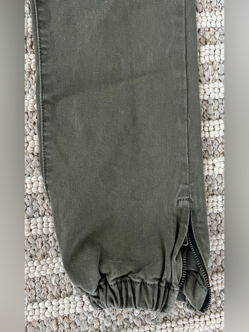 PAIGE green Pants in size 24 - Picture 2 of 7